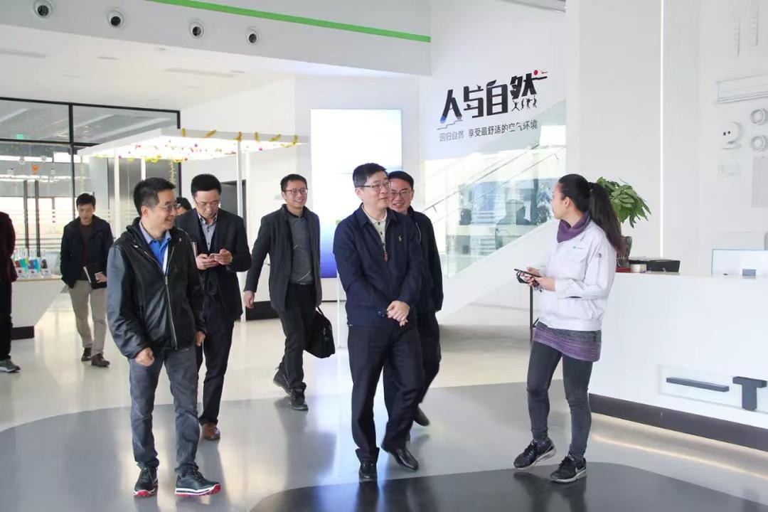 Liu Jian Standing Committee And Vice-Mayor Of Shanghai Jinshan District Visited Thenow Factory