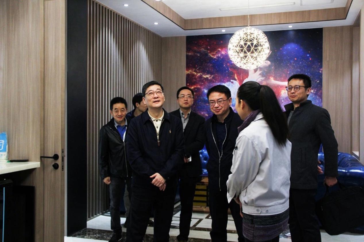 Liu Jian Standing Committee And Vice-Mayor Of Shanghai Jinshan District Visited Thenow Factory